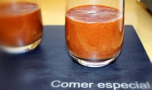 Fácil mousse de chocolate negro sin lactosa